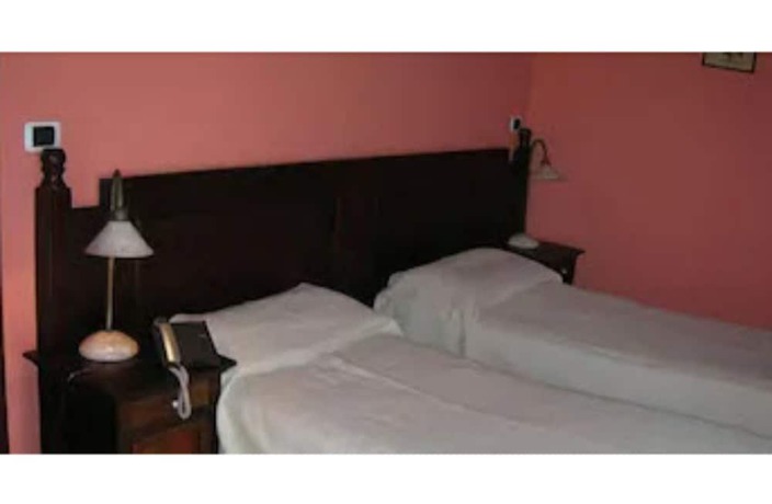 Imagen de la habitación del Hotel Taloro. Foto 10