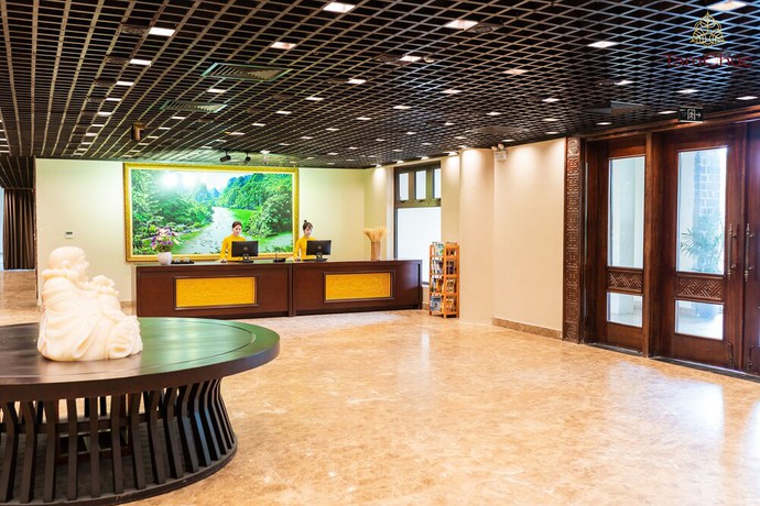 Imagen de los interiores del Hotel Tam Chuc Complex. Foto 14