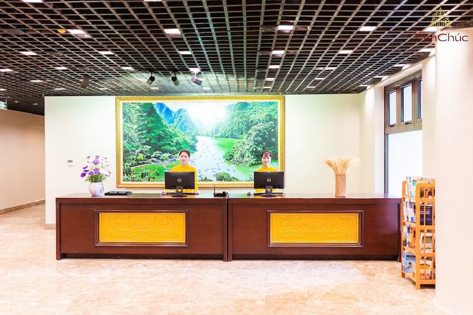 Imagen de los interiores del Hotel Tam Chuc Complex. Foto 15