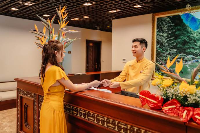 Imagen de los interiores del Hotel Tam Chuc Complex. Foto 17