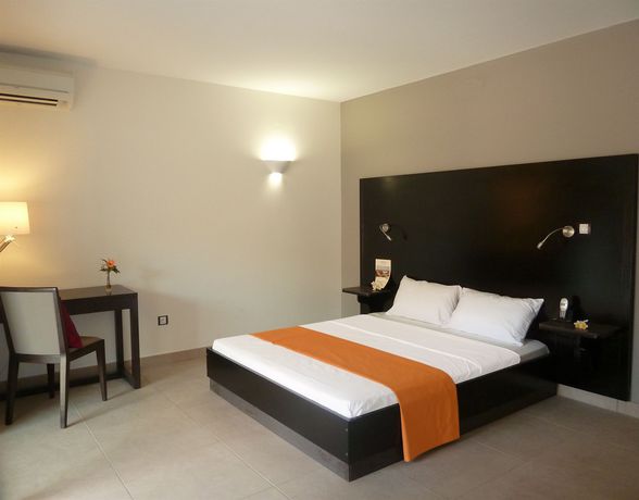 Imagen de los exteriores del Hotel Tama. Foto 10