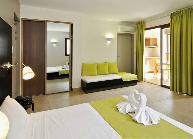 Imagen de la habitación del Hotel Tama. Foto 6