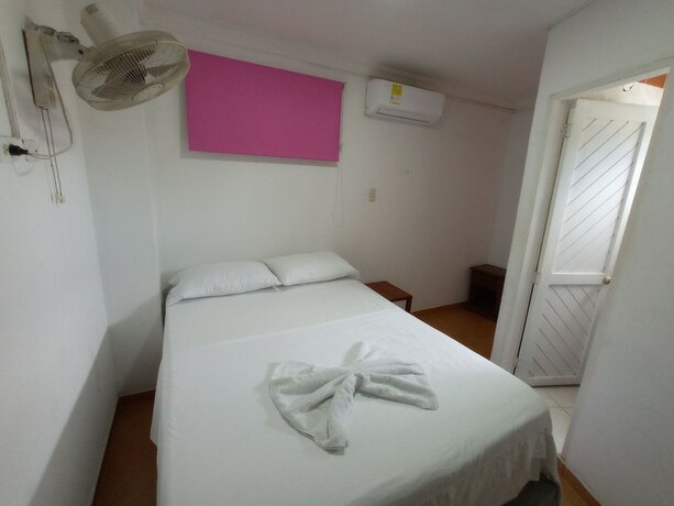 Imagen de la habitación del Hotel Tamaca Real. Foto 15