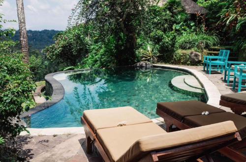 Imagen de la piscina del Hotel Taman Bebek Resort and Spa. Foto 10