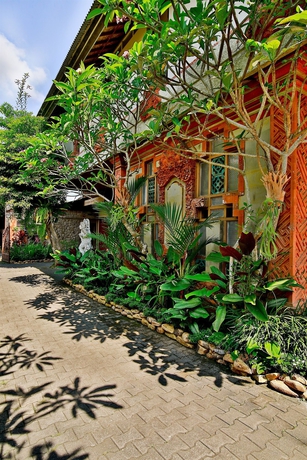 Imagen de los exteriores del Hotel Taman Harum Cottages. Foto 10