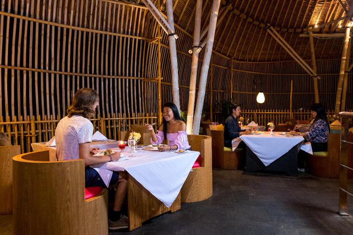Imagen del bar/restaurante del Hotel Taman Mesari Luxury Villas-seminyak. Foto 7