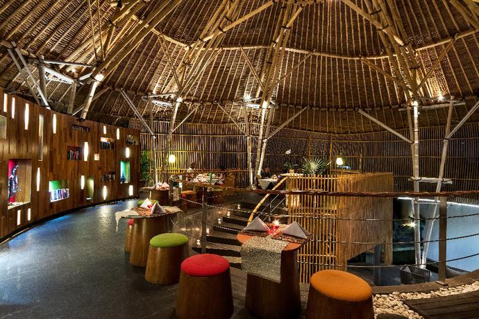 Imagen del bar/restaurante del Hotel Taman Mesari Luxury Villas-seminyak. Foto 8