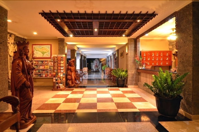 Imagen de los interiores del Hotel Taman Rosani. Foto 13