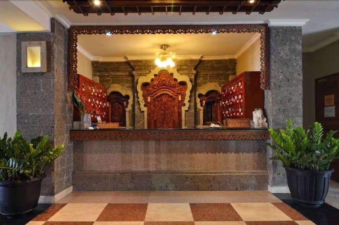Imagen de los interiores del Hotel Taman Rosani. Foto 14