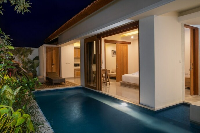 Imagen de la piscina del Hotel Taman Sari Pengubengan Villa. Foto 30