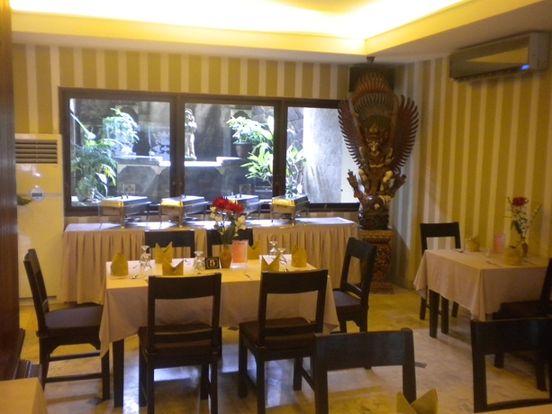 Imagen del bar/restaurante del Hotel Taman Suci Hotel. Foto 2