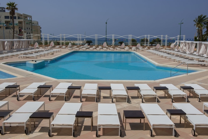 Imagen de la piscina del Hotel Tamara Ashkelon. Foto 17