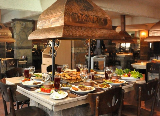 Imagen del bar/restaurante del Hotel Tamara Otel. Foto 3