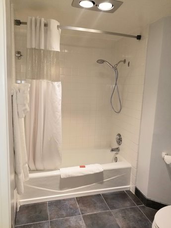 Imagen de la habitación del Hotel Tamarack Beach Resort. Foto 6