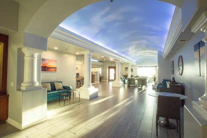 Imagen de los interiores del Hotel Tamarack Beach Resort. Foto 17