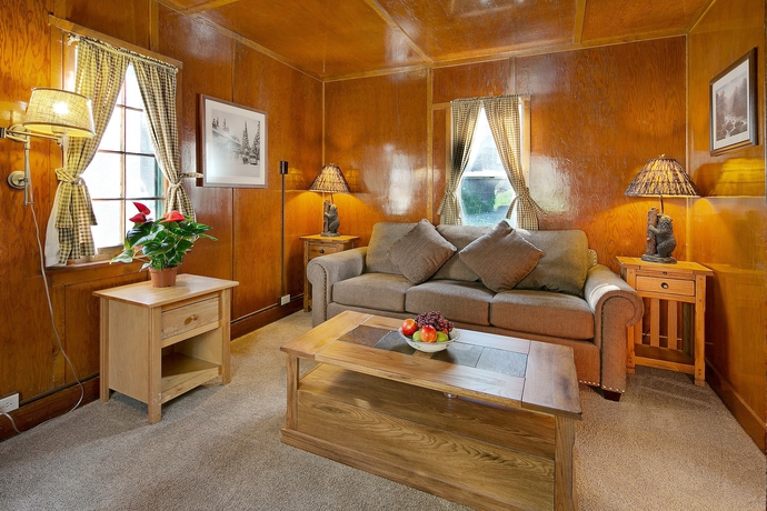 Imagen de los interiores del Hotel Tamarack Lodge and Resort. Foto 15