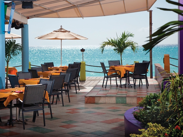 Imagen de los exteriores del Hotel Tamarijn Aruba All Inclusive. Foto 12