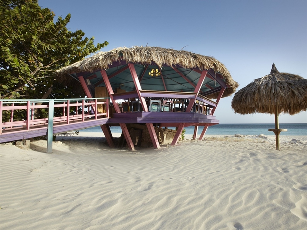 Imagen del bar/restaurante del Hotel Tamarijn Aruba All Inclusive. Foto 5