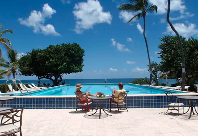 Imagen de la piscina del Hotel Tamarind Reef Resort Spa and Marina. Foto 19