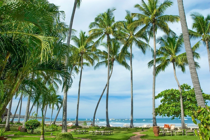 Imagen de los exteriores del Hotel Tamarindo Diria Beach Resort. Foto 5