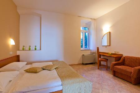 Imagen de la habitación del Hotel Tamaris - Hotel Resort Drazica. Foto 4