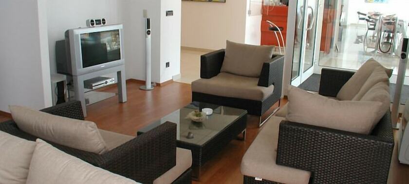 Imagen general del Hotel Tamaris, Novi Vinodolski. Foto 18