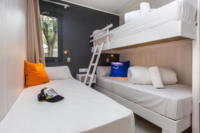 Imagen de la habitación del Hotel Tamarit Beach Resort. Foto 6