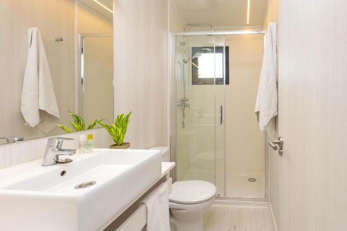 Imagen de la habitación del Hotel Tamarit Beach Resort. Foto 7