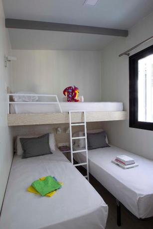 Imagen de la habitación del Hotel Tamarit Beach Resort. Foto 14