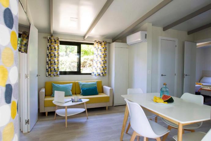 Imagen de la habitación del Hotel Tamarit Beach Resort. Foto 15