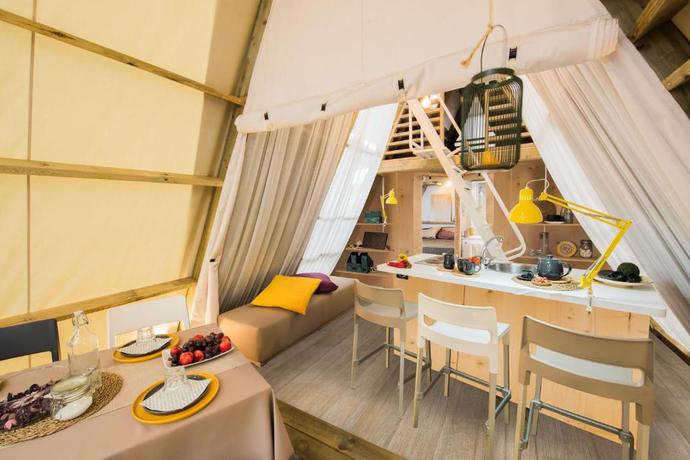 Imagen de la habitación del Hotel Tamarit Beach Resort. Foto 17