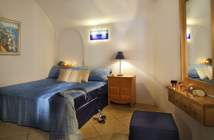 Imagen de la habitación del Hotel Tamarix Del Mar Suites. Foto 4