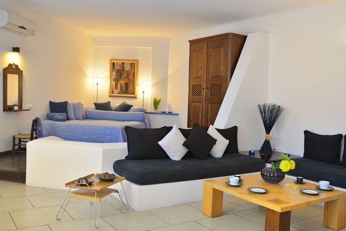 Imagen de los interiores del Hotel Tamarix Del Mar Suites. Foto 11