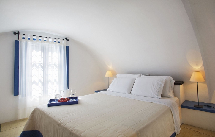 Imagen de la habitación del Hotel Tamarix Del Mar Suites. Foto 5