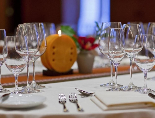 Imagen del bar/restaurante del Hotel Tambo Del Inka, A Luxury Collection Resort and Spa. Foto 2