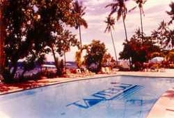 Imagen de la piscina del Hotel Tambuli Beach Club East. Foto 6