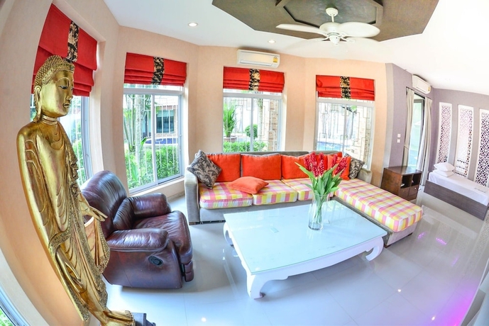 Imagen de los interiores del Hotel Tamnak Beach House. Foto 17