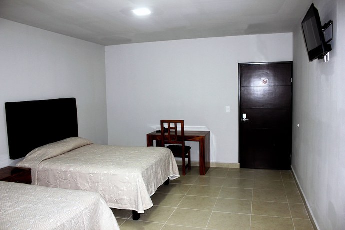 Imagen de la habitación del Hotel Tampico Express. Foto 6