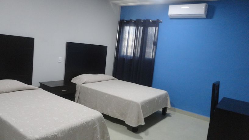 Imagen de la habitación del Hotel Tampico Express. Foto 13