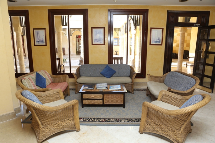 Imagen de los interiores del Hotel Tamra Beach Resort. Foto 12