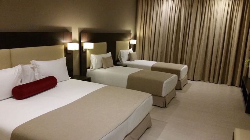 Imagen del bar/restaurante del Hotel Tamuda Beach. Foto 6