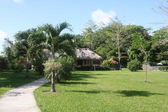 Imagen de los exteriores del Hotel Tanager Rainforest Lodge. Foto 14