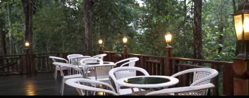 Imagen de los exteriores del Hotel Tanah Aina Fahad - Hostel. Foto 12