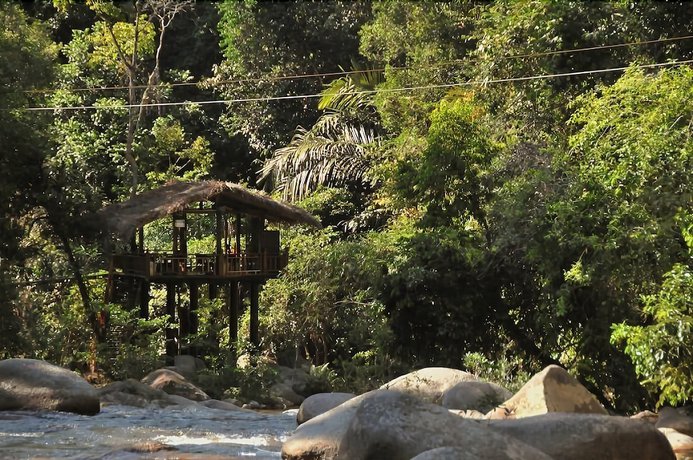 Imagen de los exteriores del Hotel Tanah Aina Fahad - Hostel. Foto 14