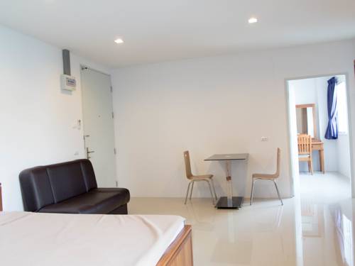Imagen de la habitación del Hotel Tanatip Place. Foto 3