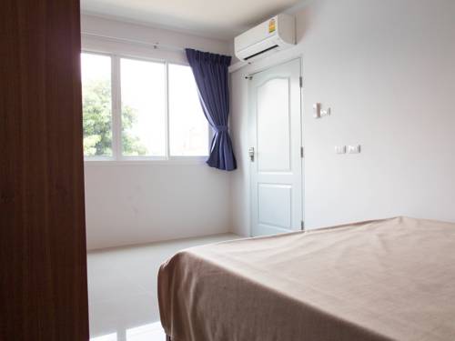 Imagen de la habitación del Hotel Tanatip Place. Foto 4