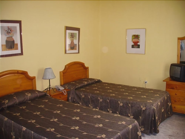 Imagen de la habitación del Hotel Tanausú. Foto 4