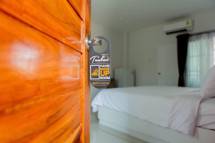 Imagen de la habitación del Hotel Tanban Mansion Surin. Foto 12