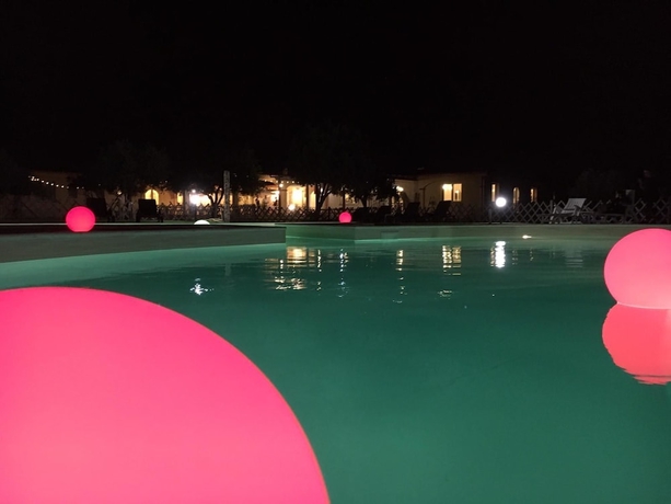 Imagen de la piscina del Hotel Tanca Irde. Foto 17