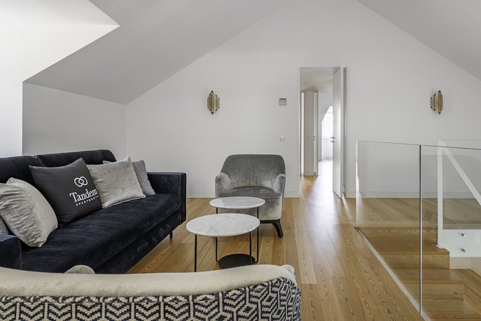 Imagen de la habitación del Hotel Tandem Palacio Alfama Suites. Foto 7